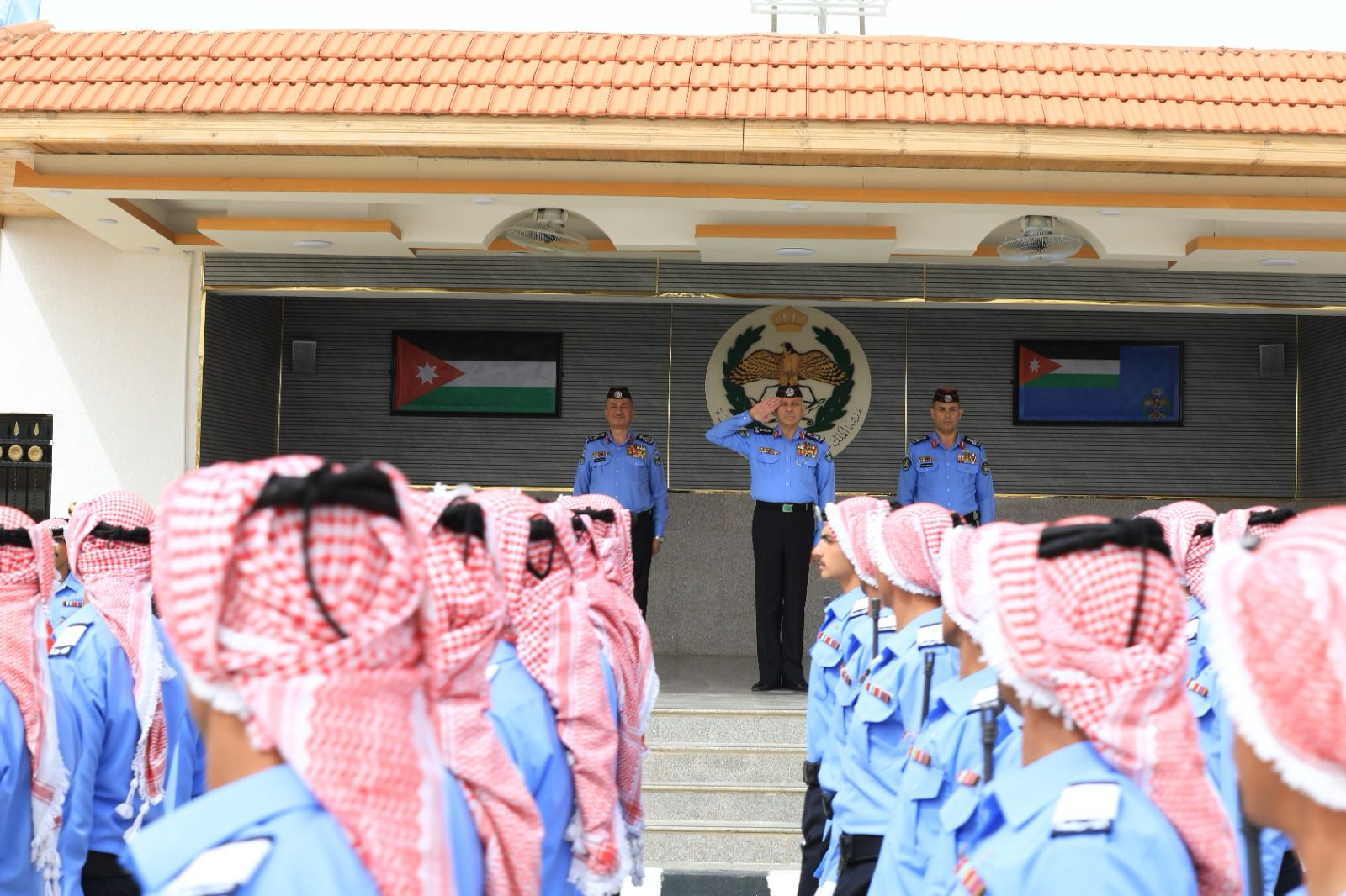 Madar Al-Saa Images 0.5905913155910156