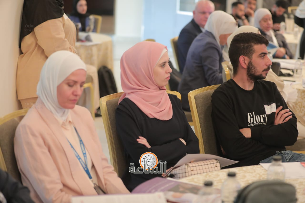 Madar Al-Saa Images 0.8423596517464397