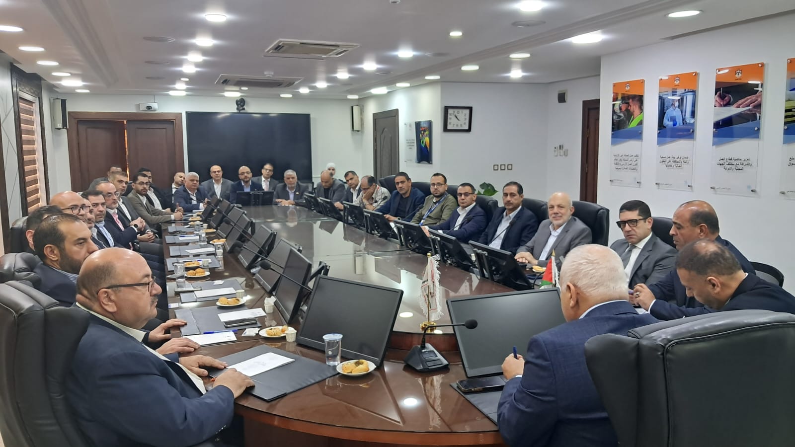 Madar Al-Saa Images 0.2231116460222966