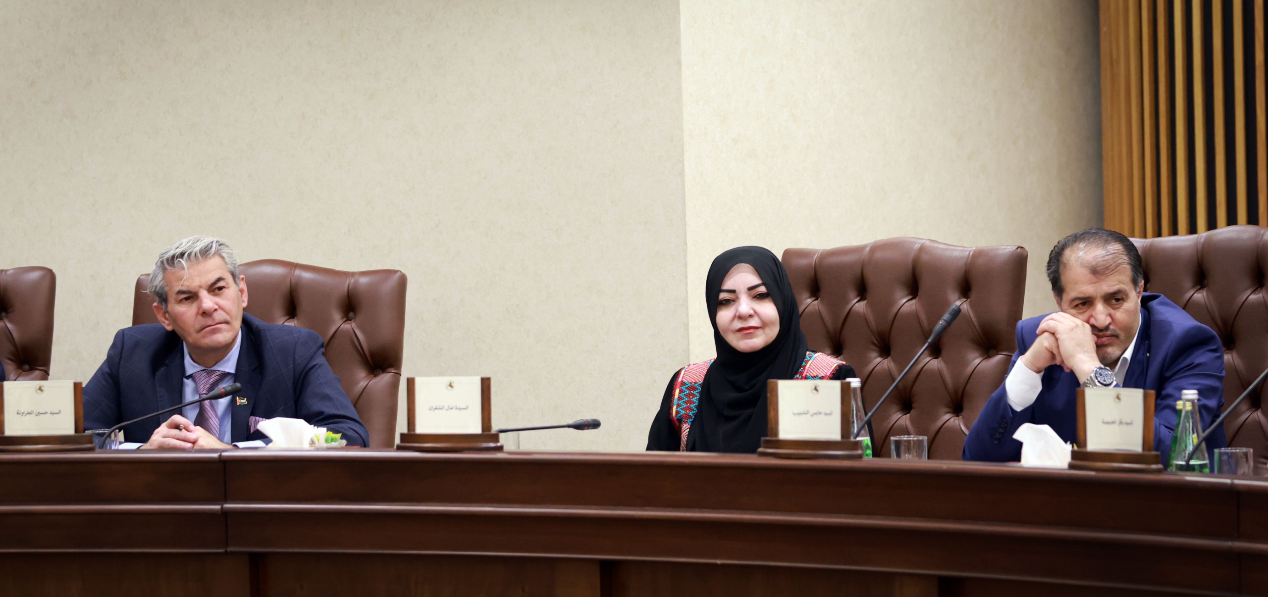 Madar Al-Saa Images 0.9148370445193881