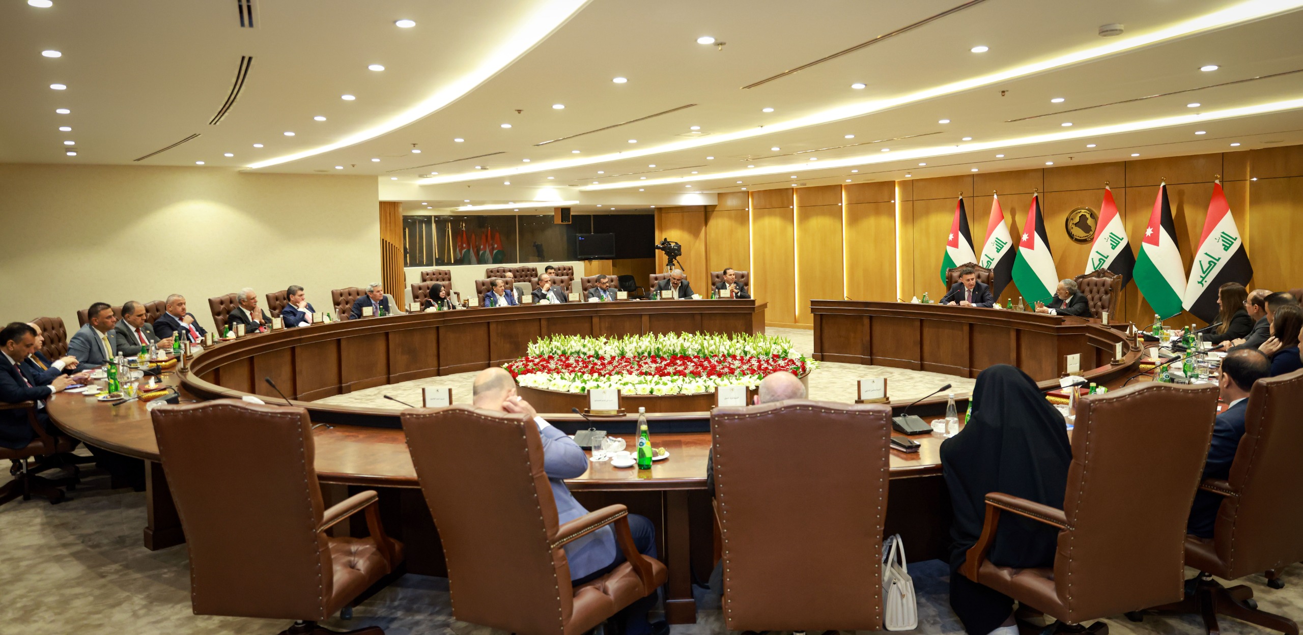 Madar Al-Saa Images 0.16675252073946212