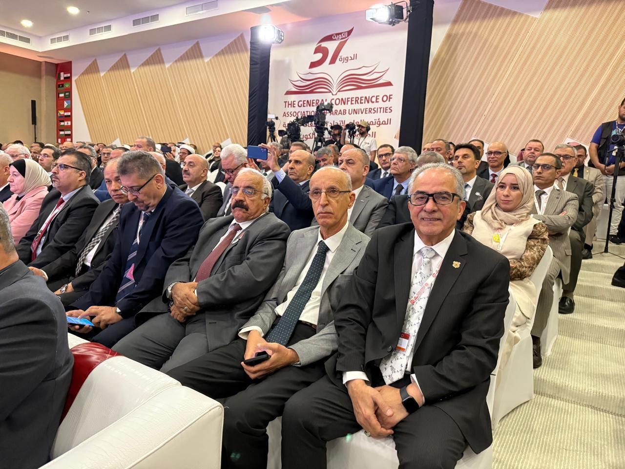 Madar Al-Saa Images 0.7064344409043927