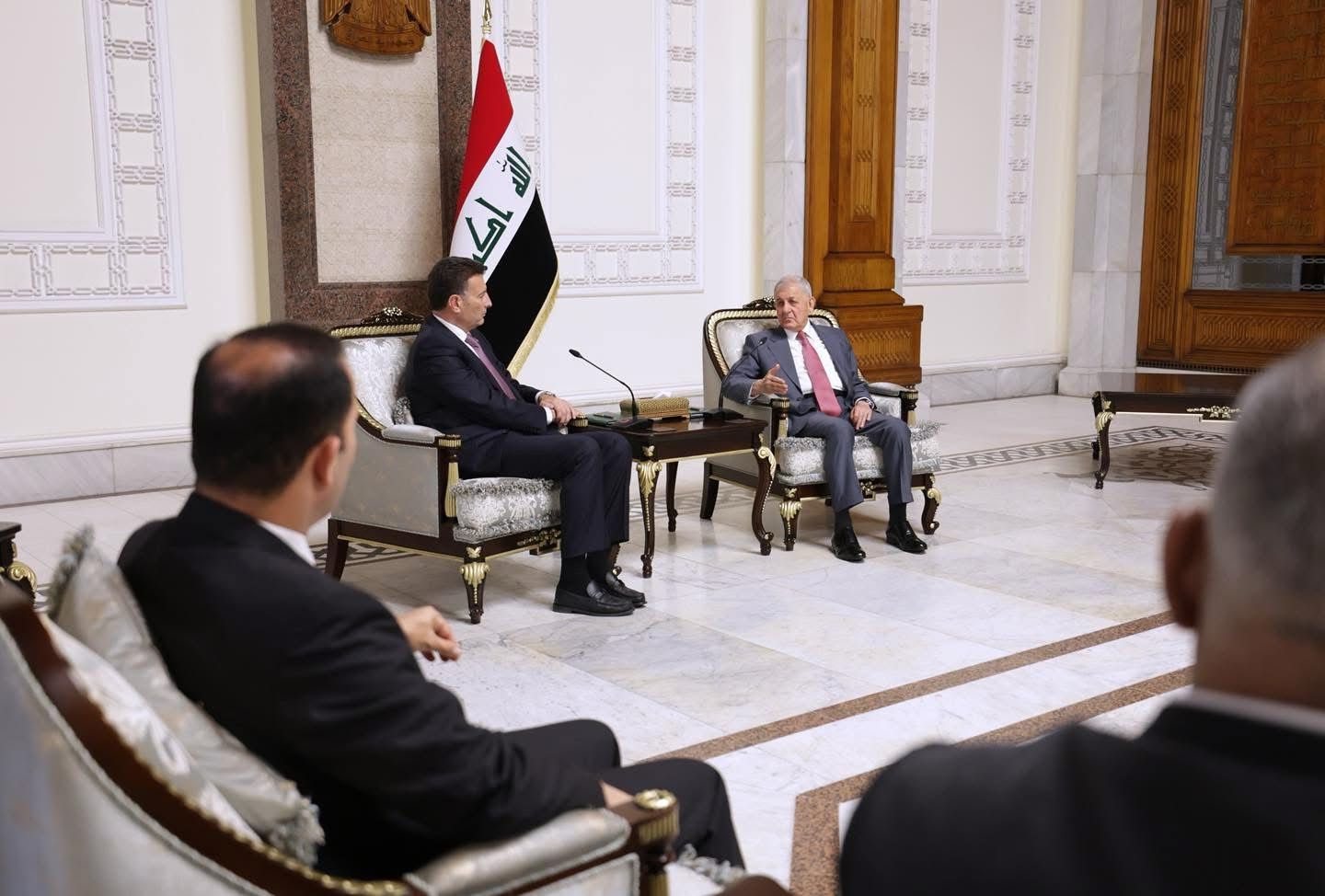 Madar Al-Saa Images 0.631354000594001