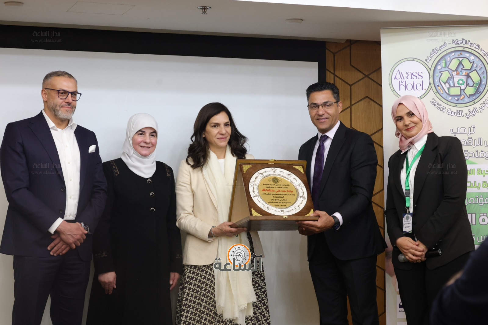 Madar Al-Saa Images 0.29977346730036625