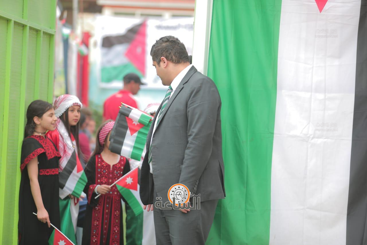 Madar Al-Saa Images 0.08860790833118937