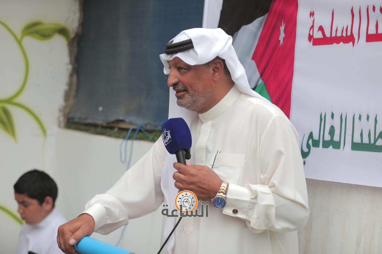 Madar Al-Saa Images 0.42115647846717563