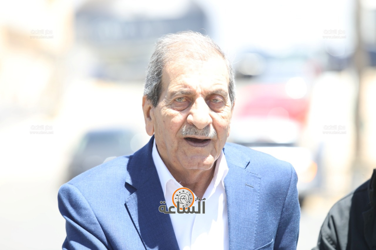 Madar Al-Saa Images 0.3338375861432967