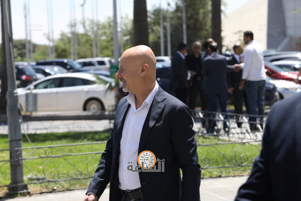 Madar Al-Saa Images 0.1931793536355091