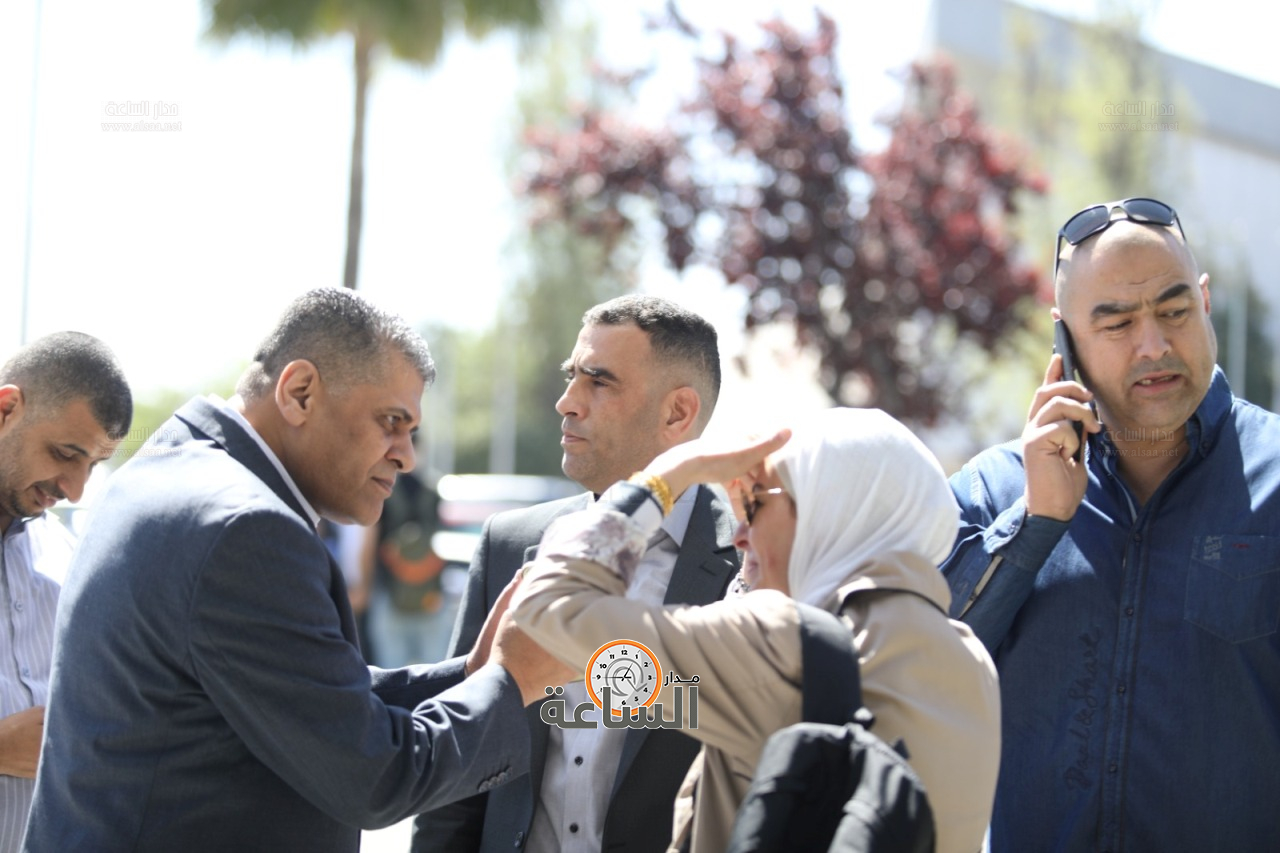 Madar Al-Saa Images 0.25596427372953057