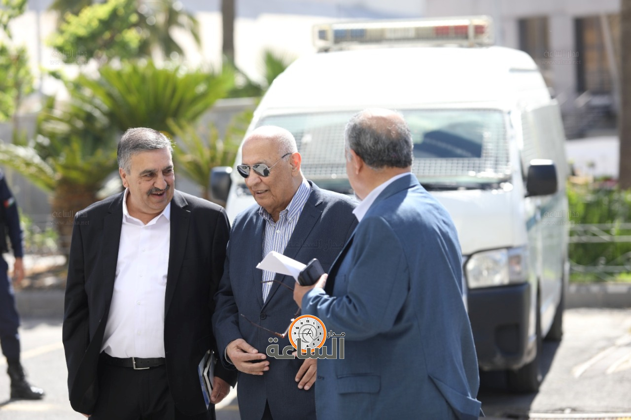 Madar Al-Saa Images 0.37960386279111713