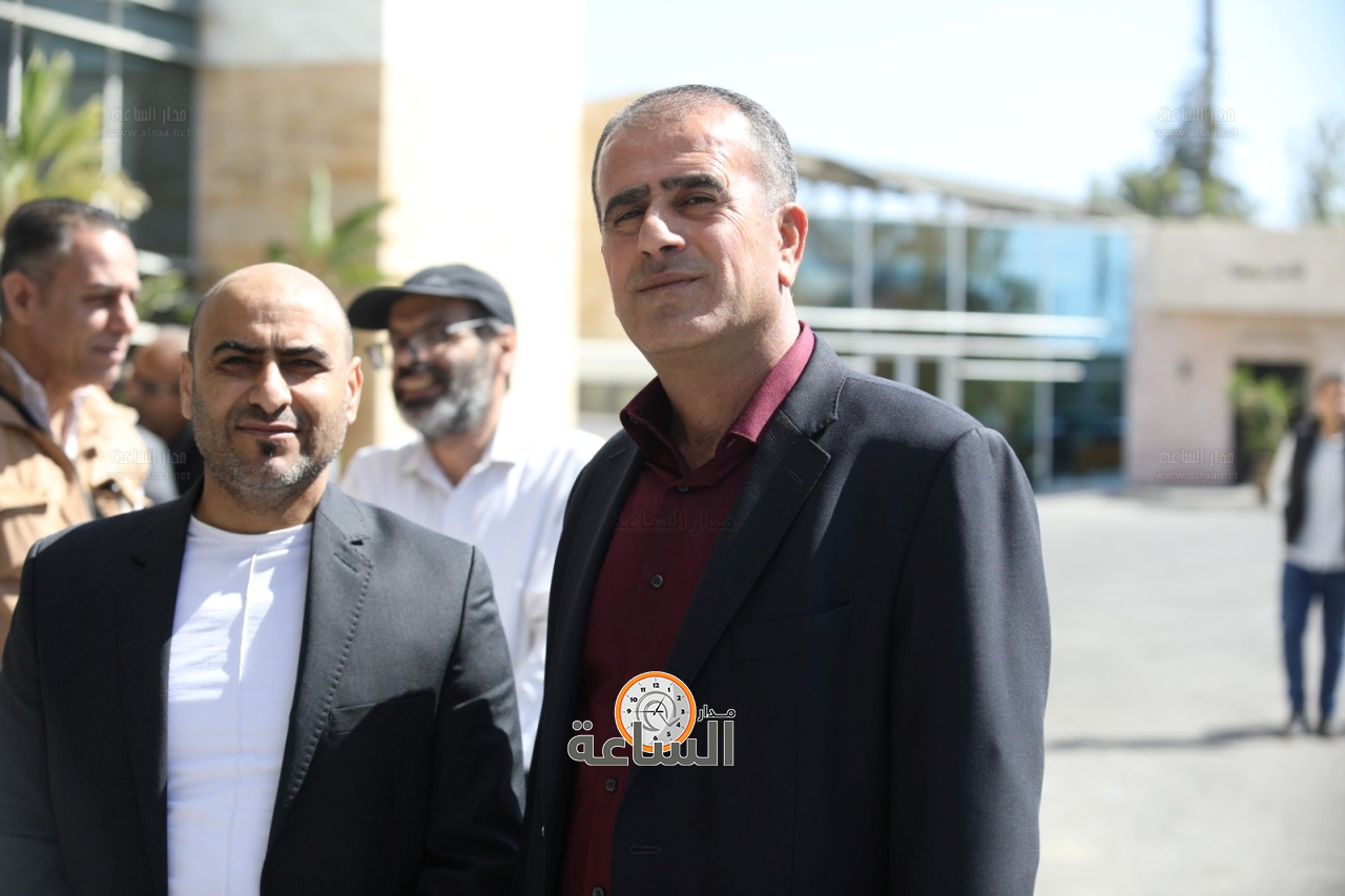 Madar Al-Saa Images 0.18448882454040405