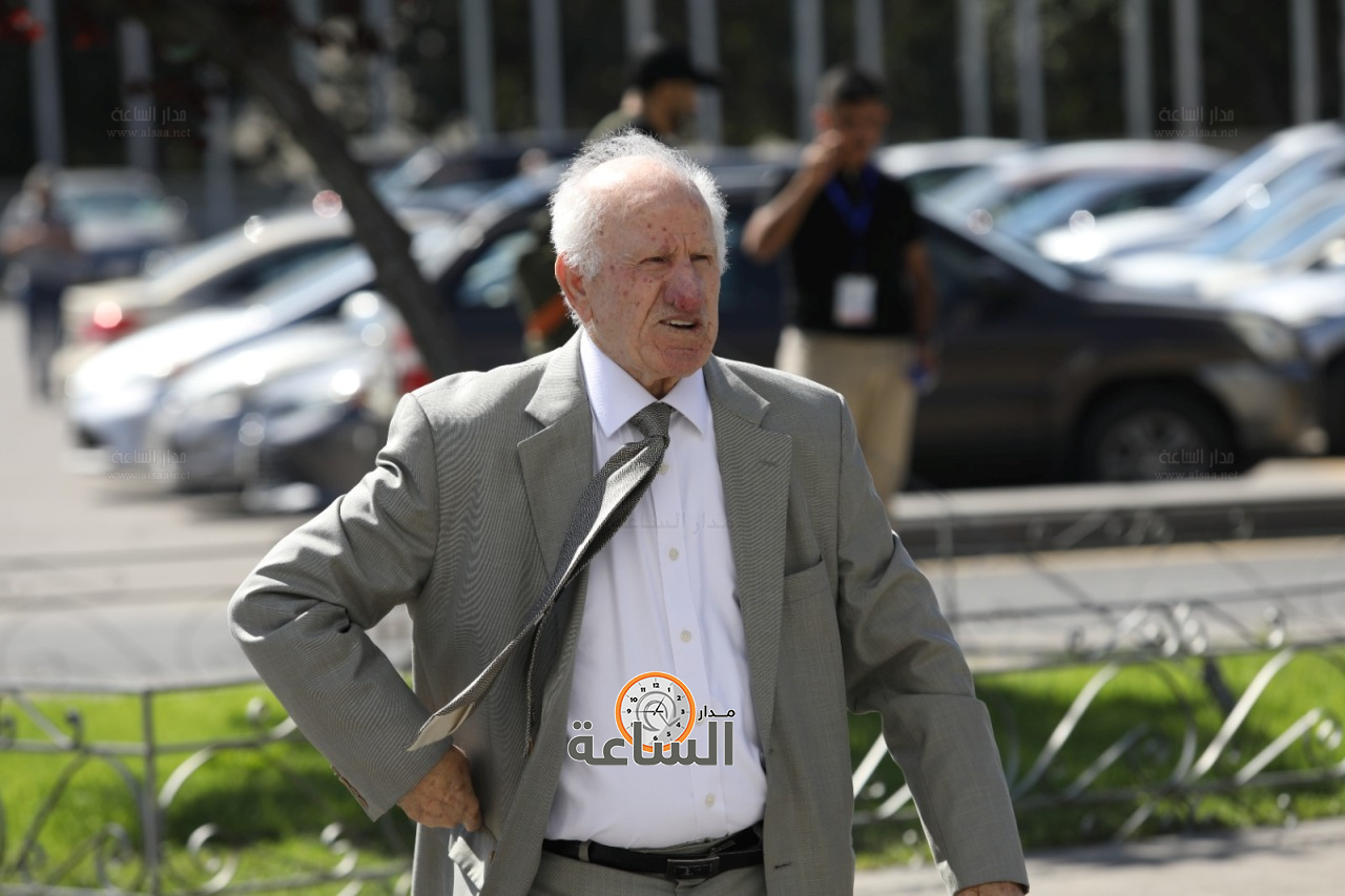 Madar Al-Saa Images 0.7843078627004708