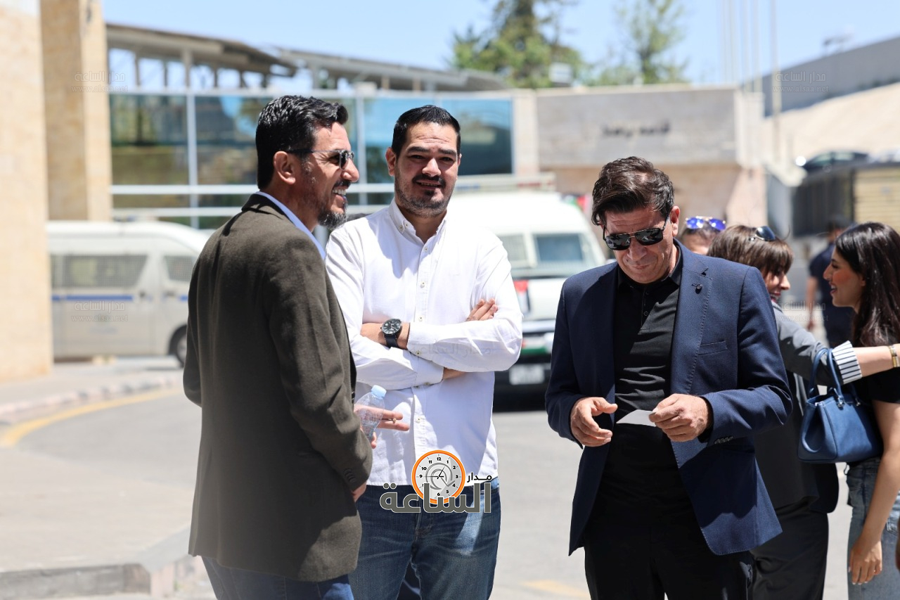 Madar Al-Saa Images 0.726993341506702