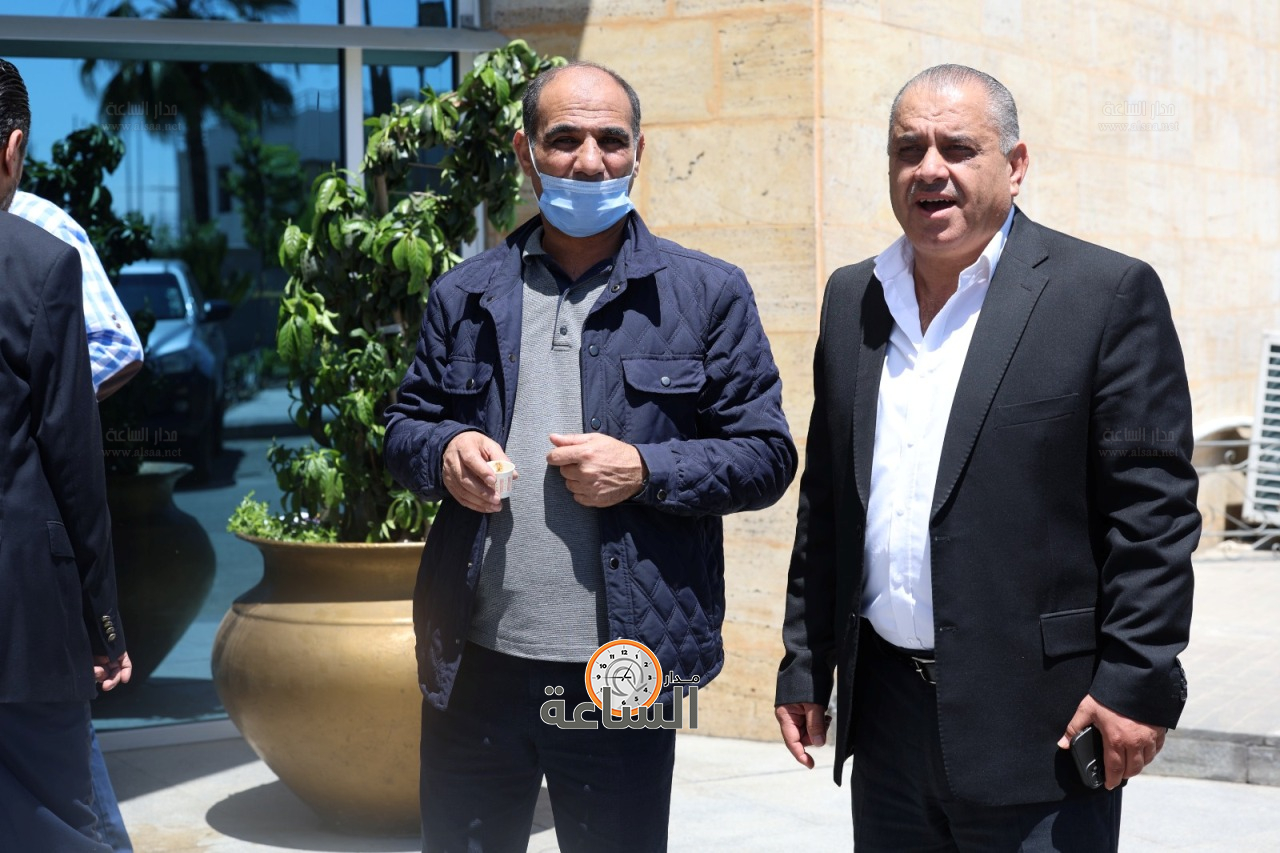 Madar Al-Saa Images 0.9372374453128408