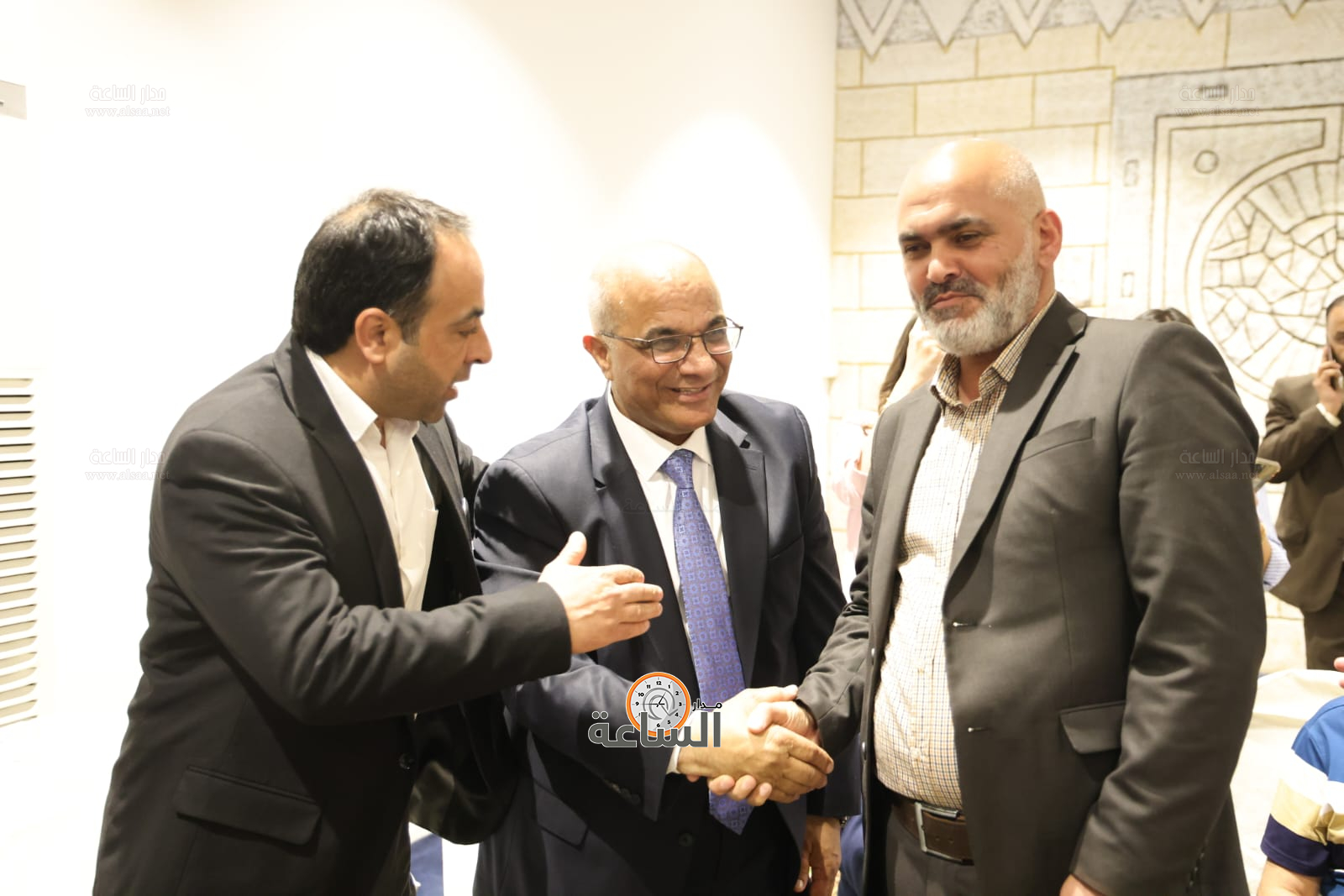 Madar Al-Saa Images 0.5180517719917769