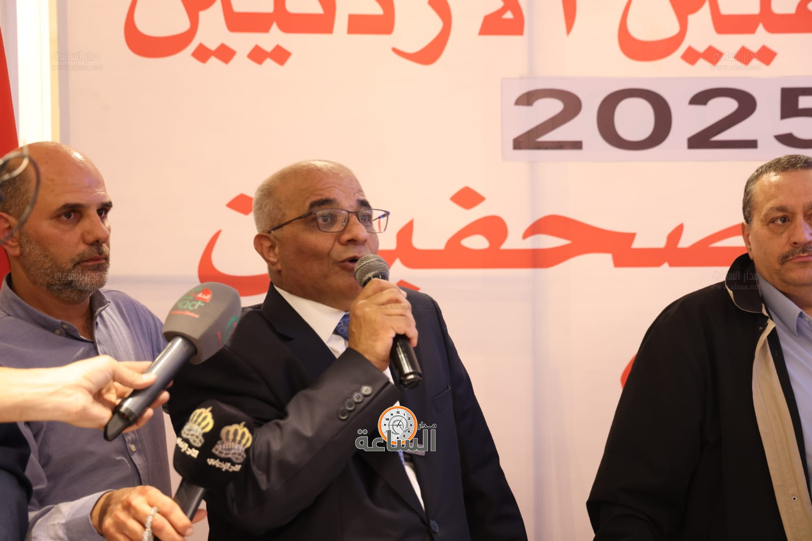 Madar Al-Saa Images 0.7942705462929858