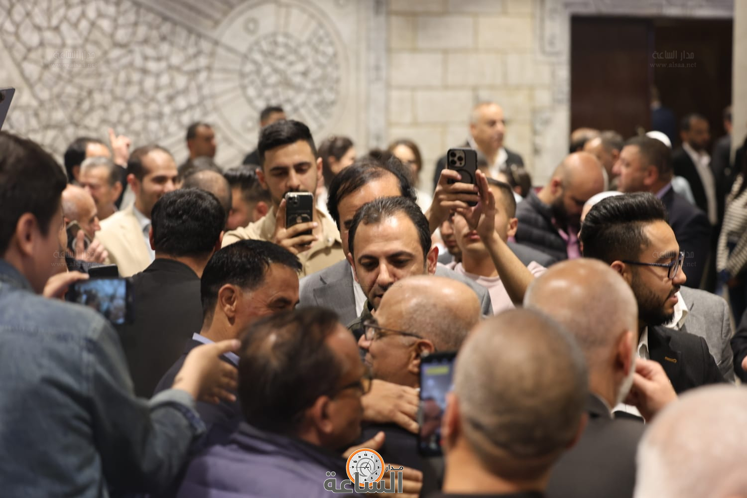 Madar Al-Saa Images 0.9302835399363204