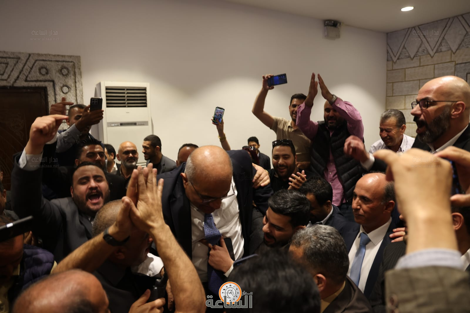 Madar Al-Saa Images 0.1650606878639247