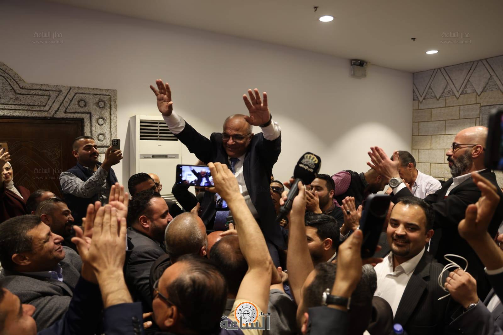 Madar Al-Saa Images 0.12156574840475542