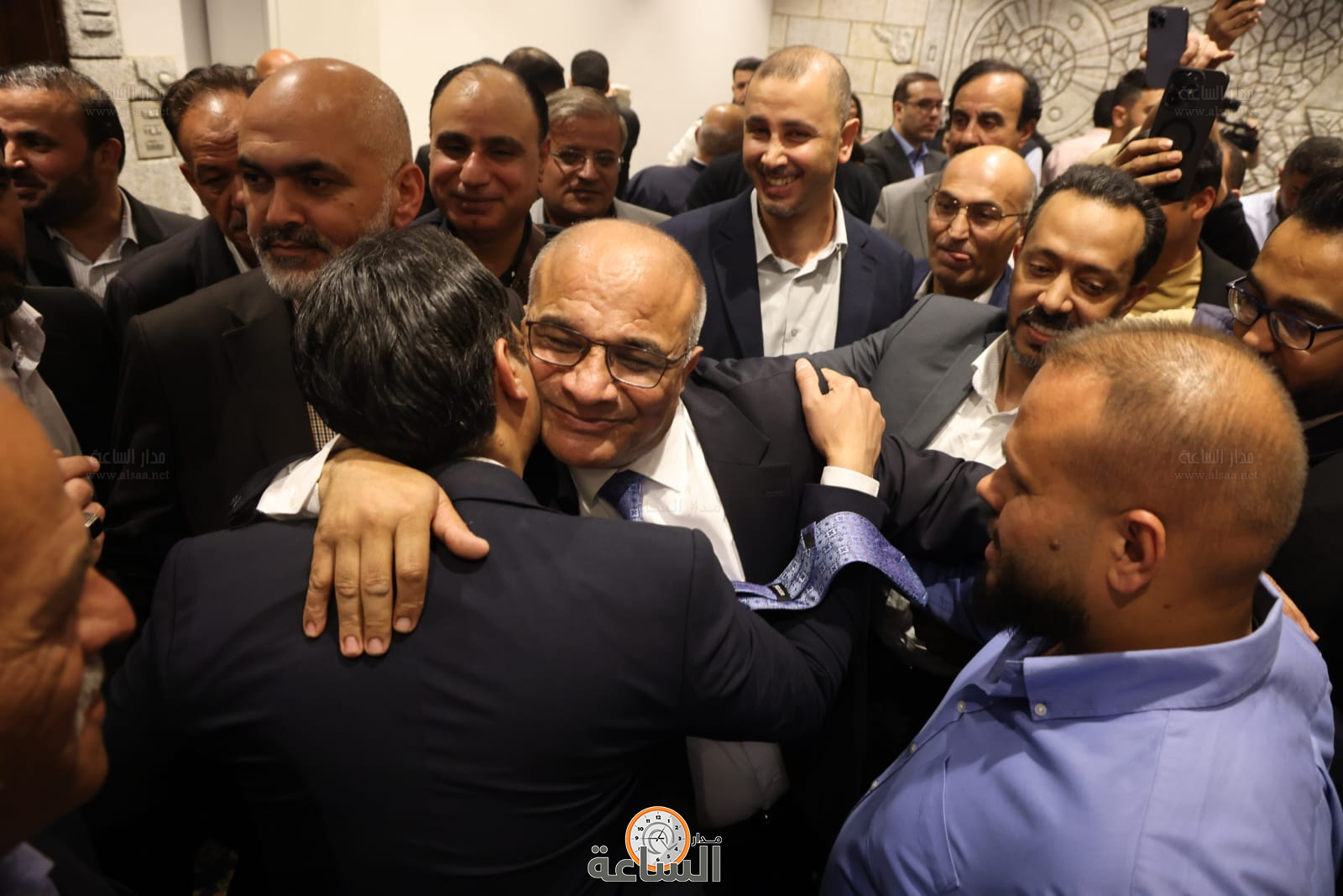 Madar Al-Saa Images 0.37706088535017335