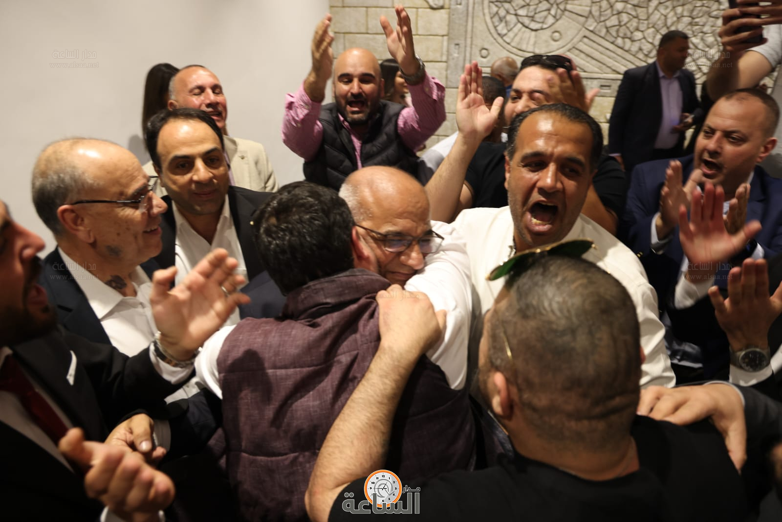 Madar Al-Saa Images 0.6187565015791093