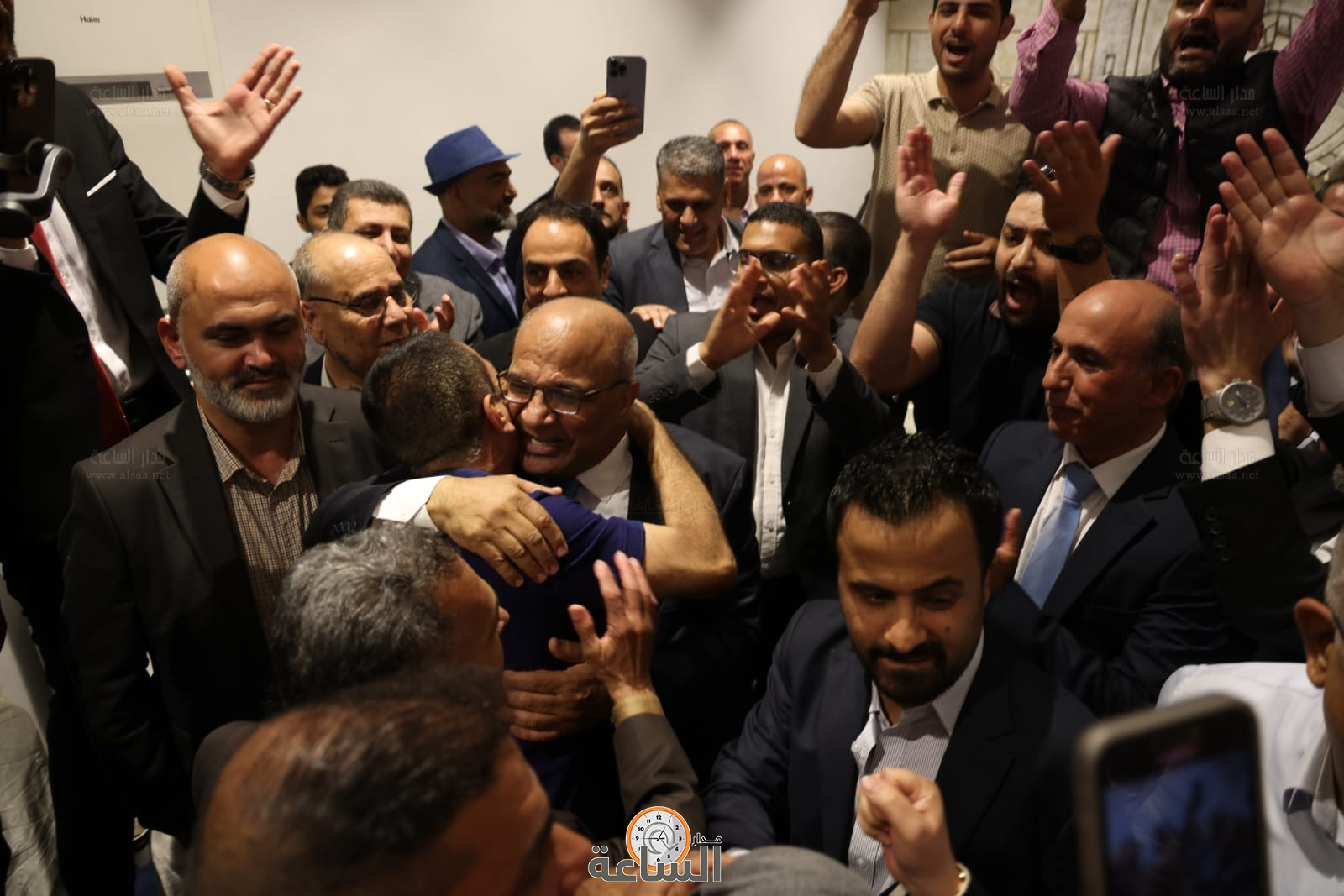 Madar Al-Saa Images 0.33765304052151335