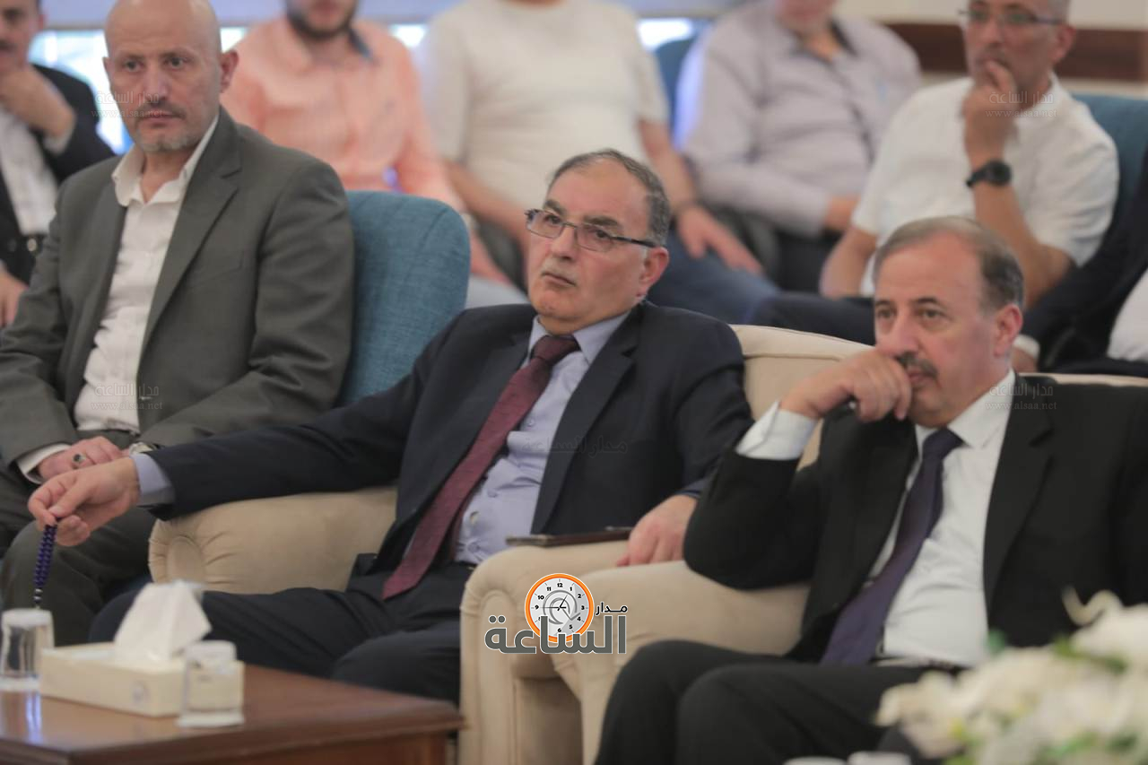 Madar Al-Saa Images 0.48112661624352193