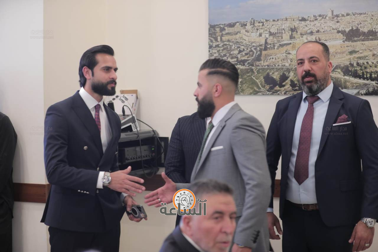 Madar Al-Saa Images 0.8240655657847672