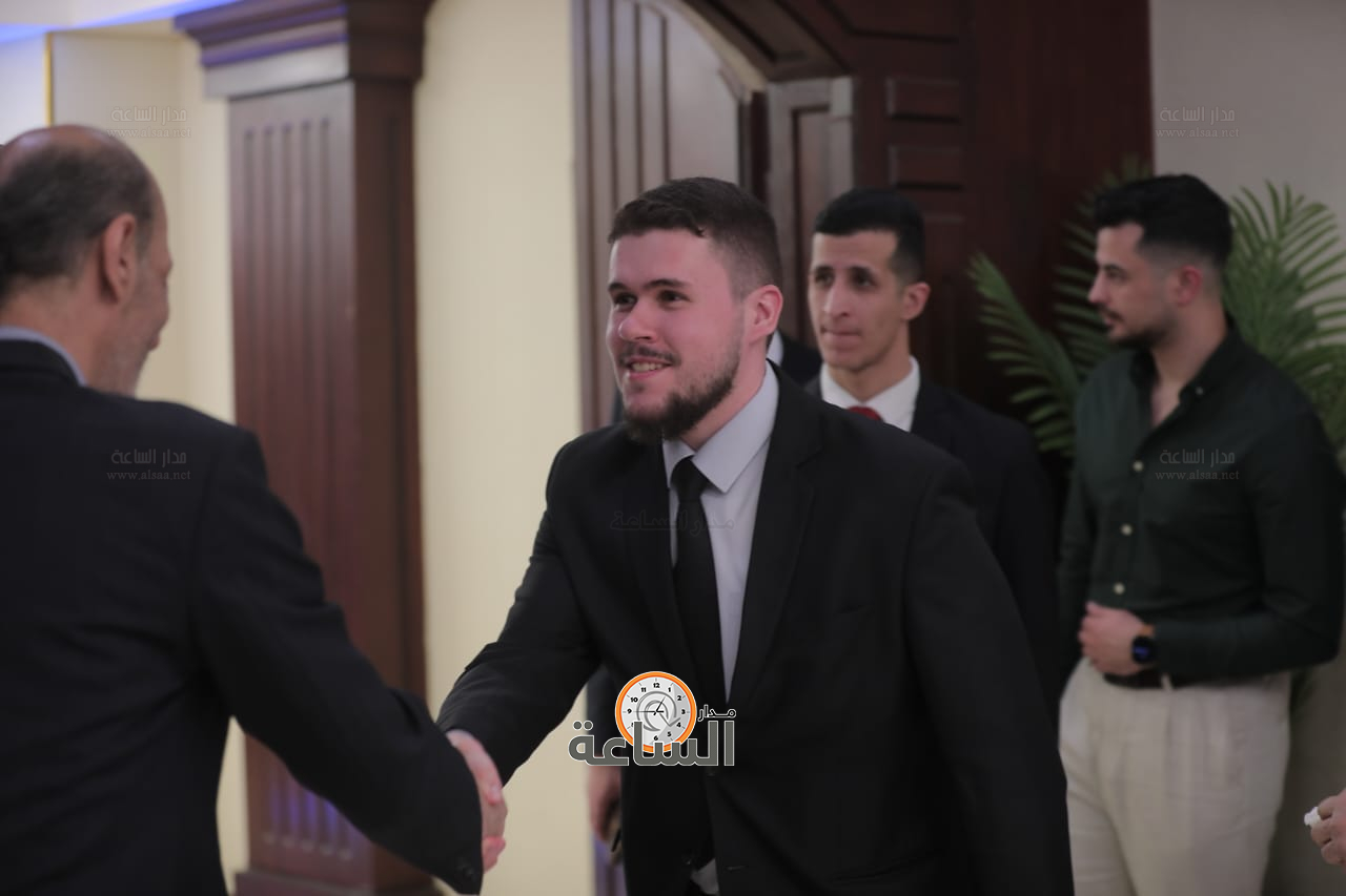 Madar Al-Saa Images 0.7934419450497683