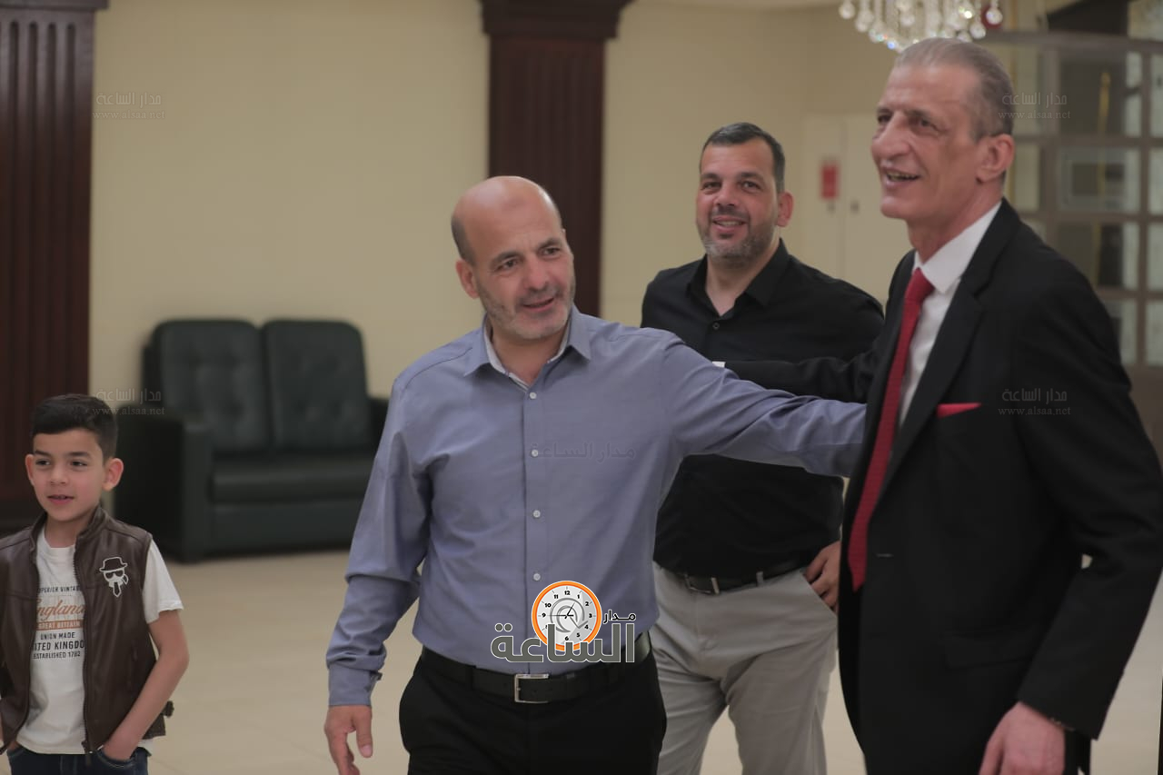 Madar Al-Saa Images 0.7852363165276636