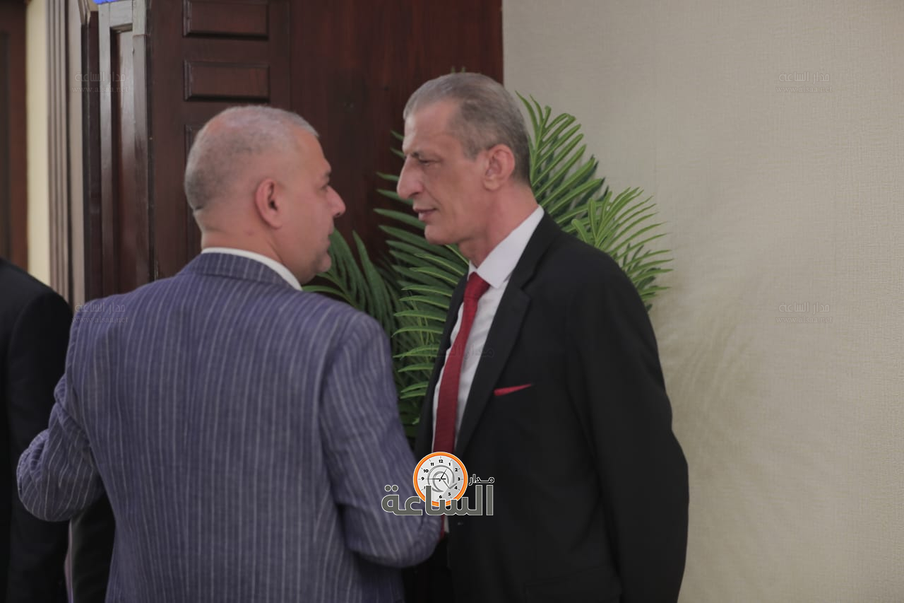 Madar Al-Saa Images 0.700913329458564