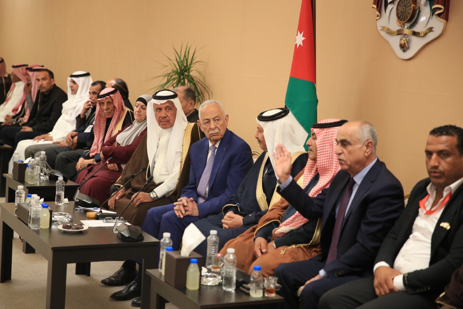 Madar Al-Saa Images 0.9798683924500097