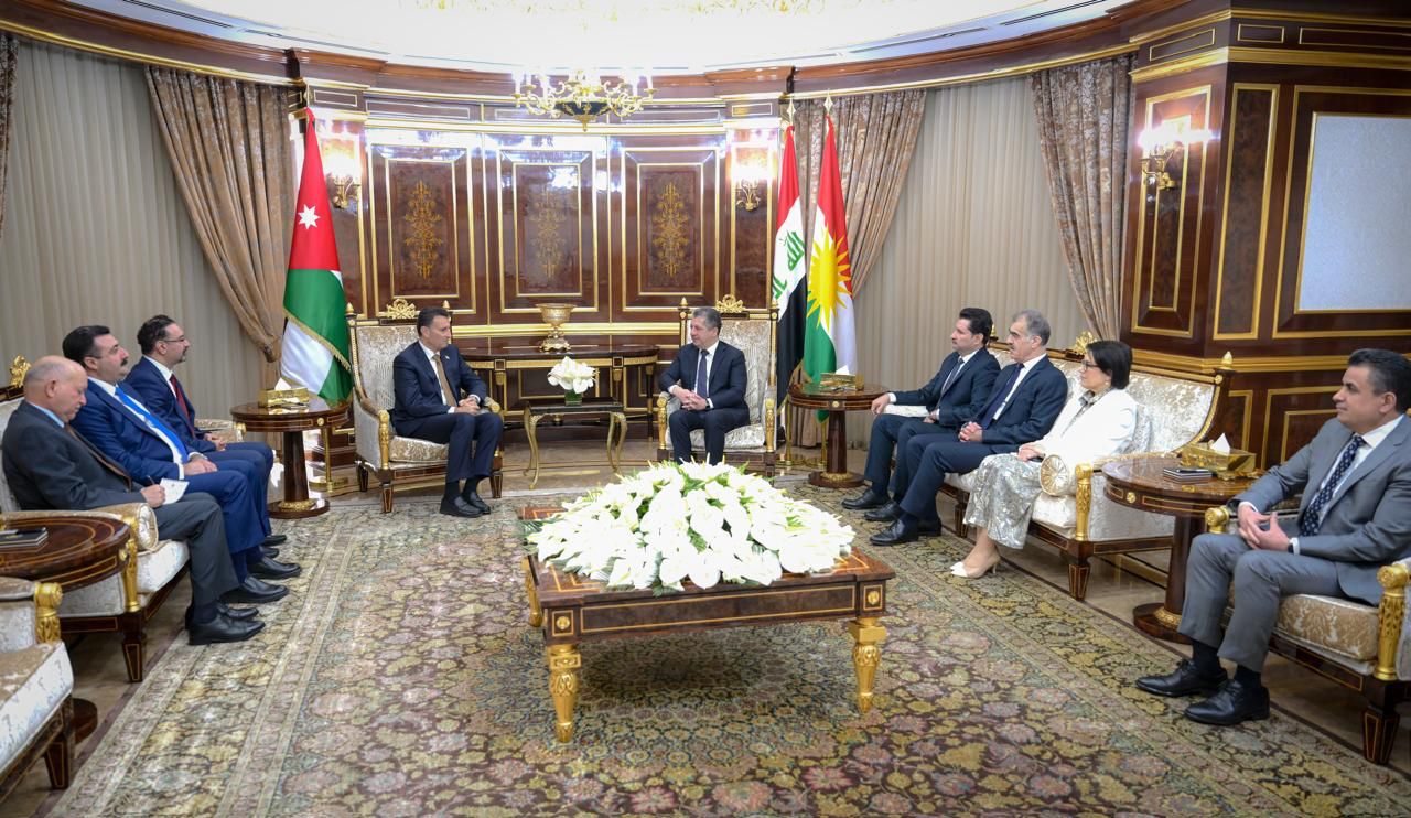 Madar Al-Saa Images 0.011503678822728514