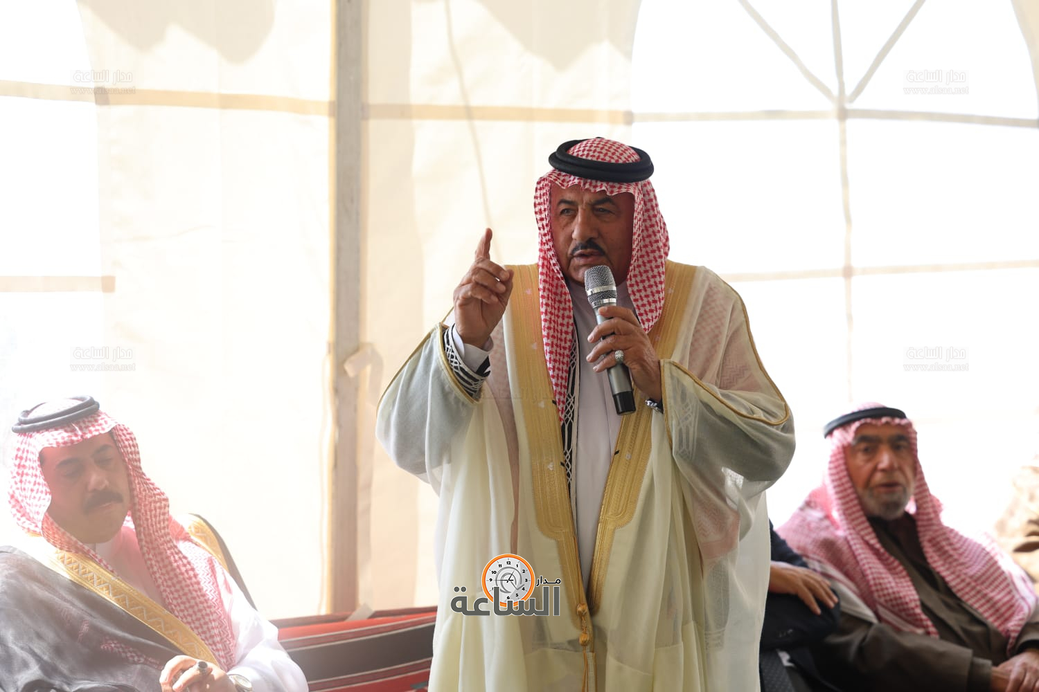 Madar Al-Saa Images 0.7833803035656912