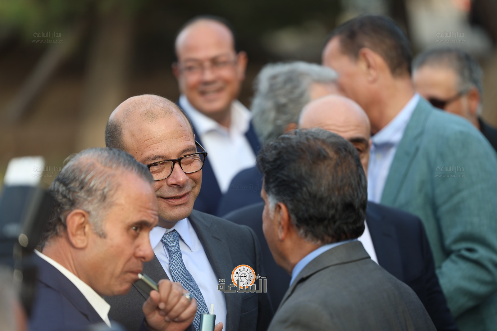 Madar Al-Saa Images 0.3726065351087555