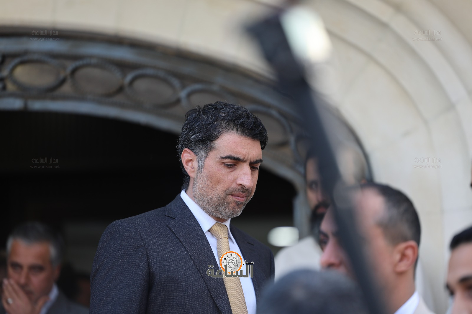 Madar Al-Saa Images 0.502885051513646