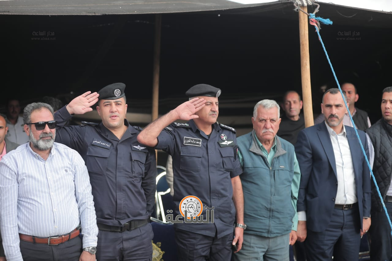 Madar Al-Saa Images 0.16363286240091857