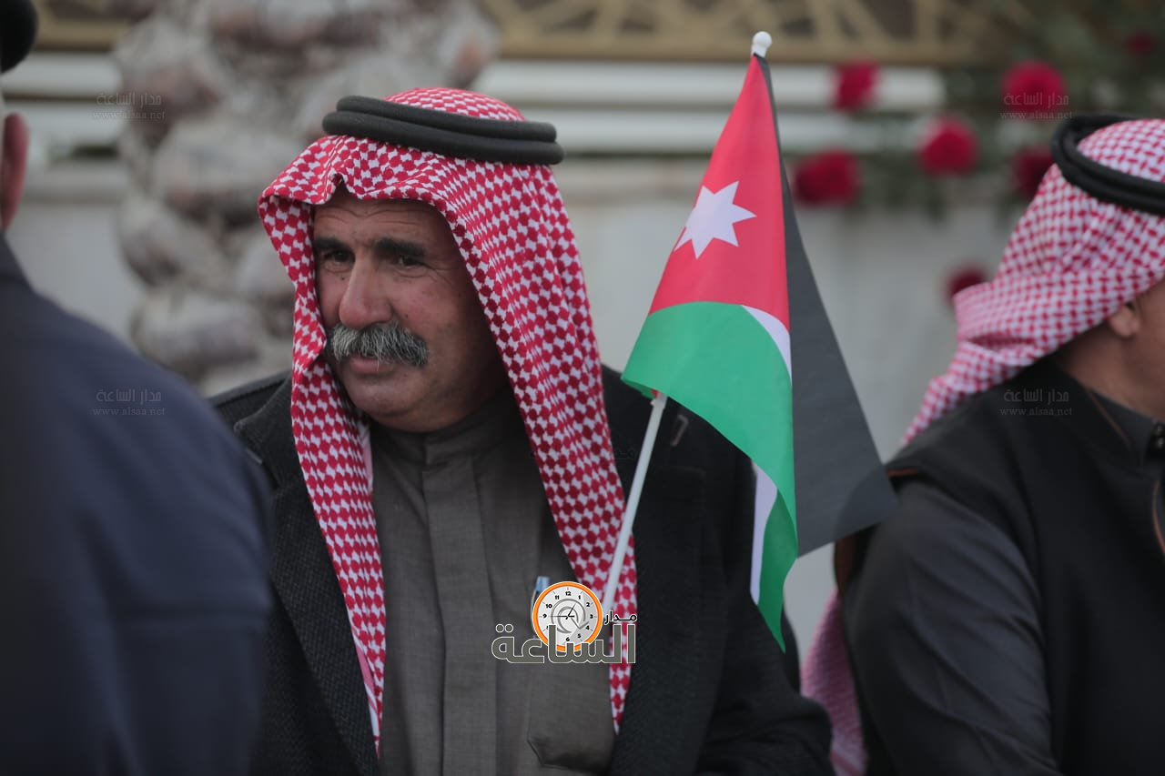 Madar Al-Saa Images 0.09144075767996018