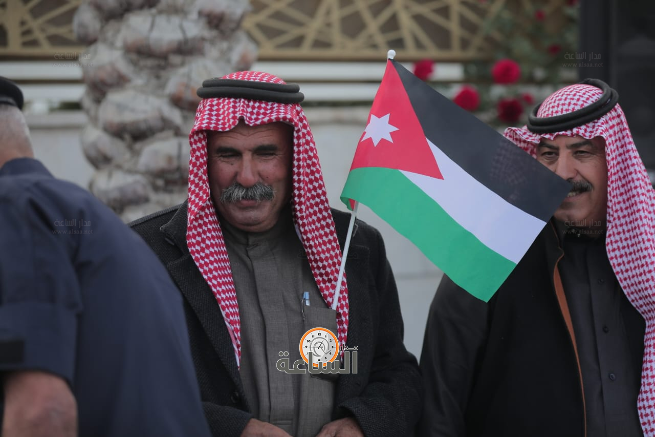 Madar Al-Saa Images 0.40009161900633483