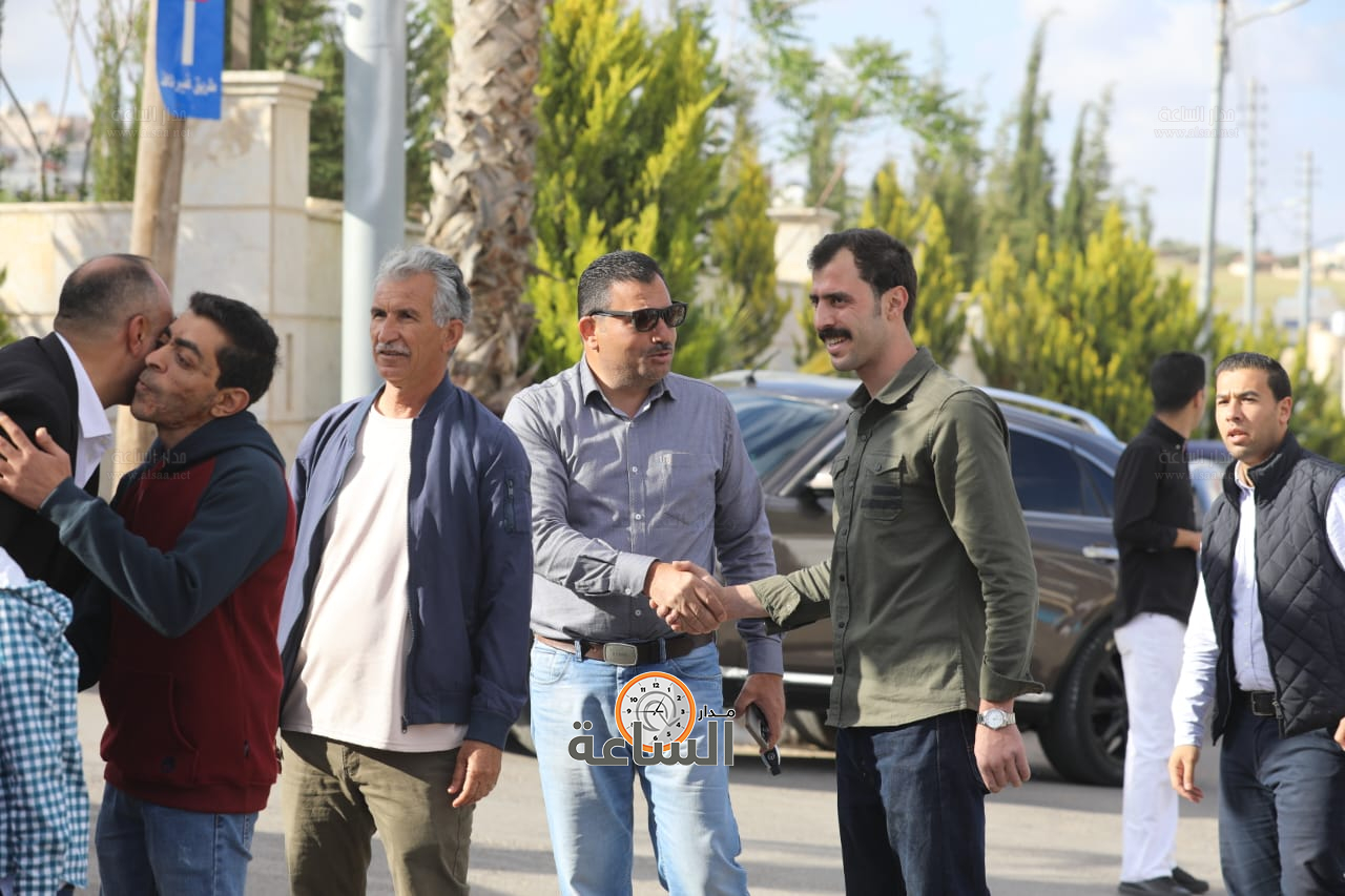 Madar Al-Saa Images 0.998182995757807