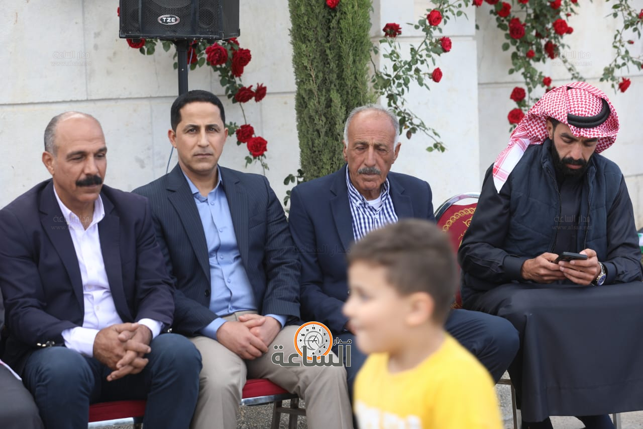 Madar Al-Saa Images 0.559048644354432