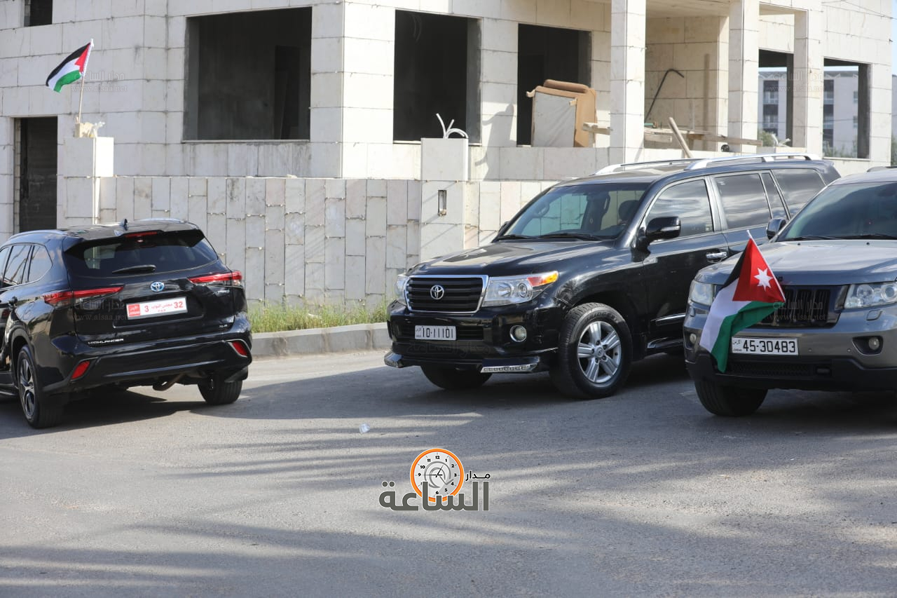 Madar Al-Saa Images 0.3588274678918959