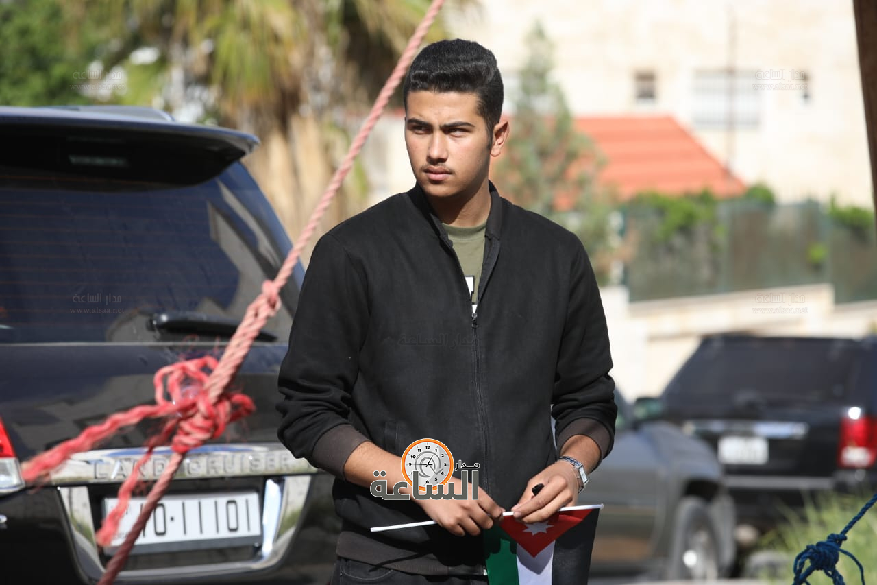 Madar Al-Saa Images 0.7014910381175584