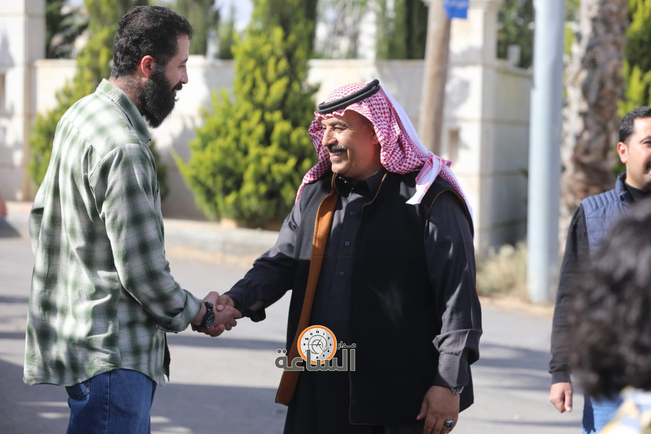 Madar Al-Saa Images 0.21175191143341543