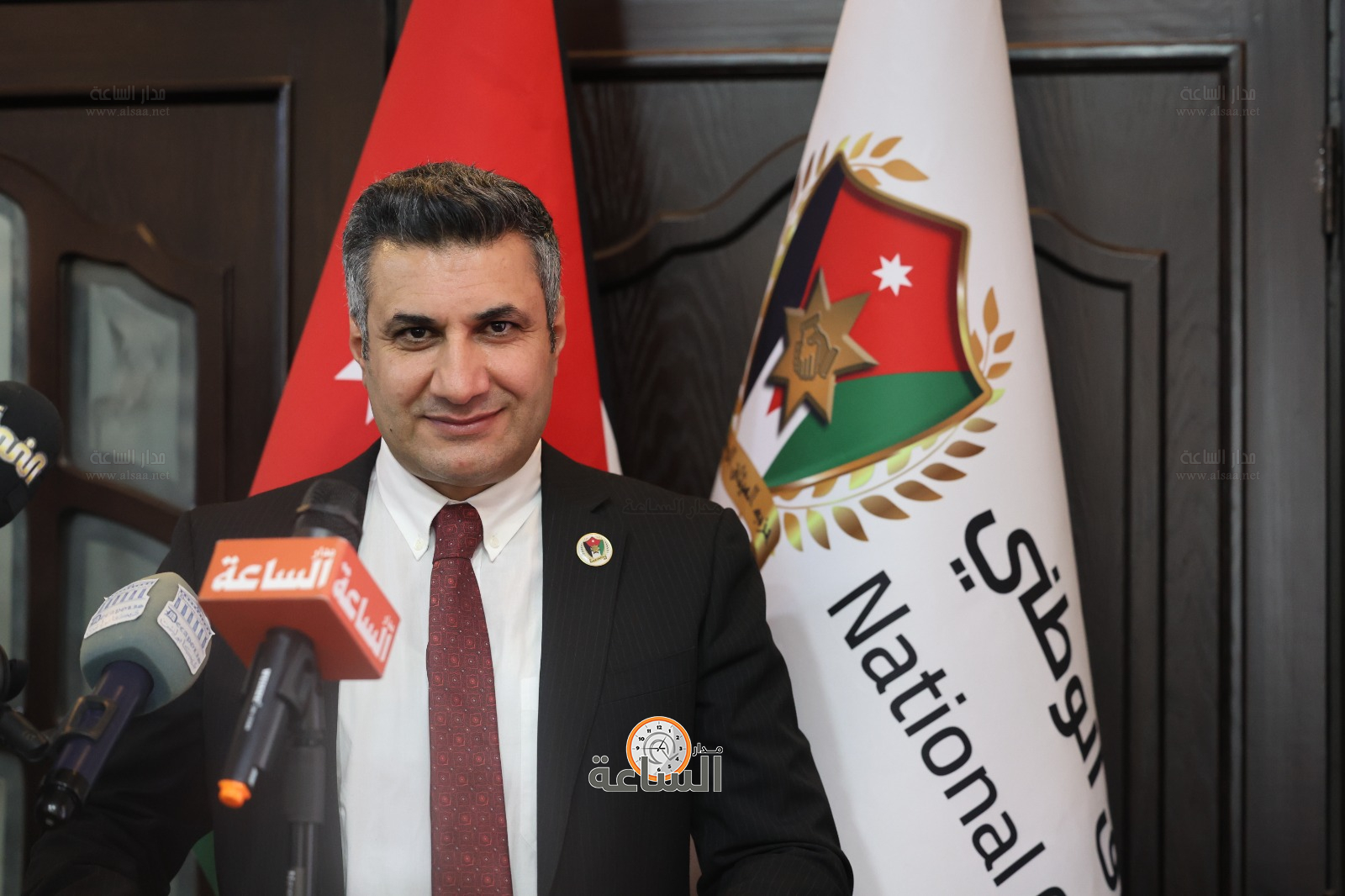 Madar Al-Saa Images 0.41980379071750795