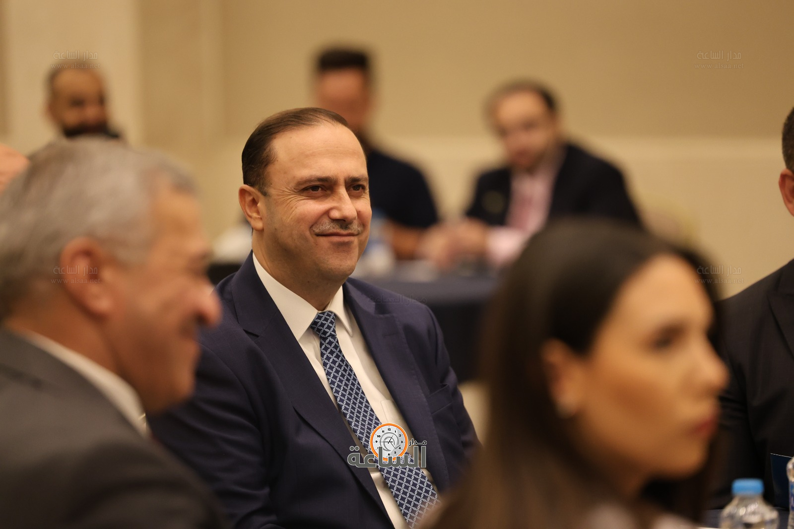 Madar Al-Saa Images 0.4274335671151942