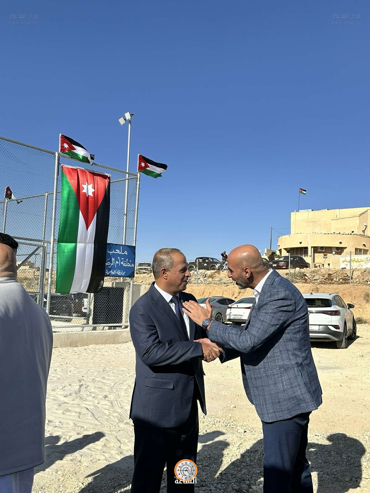 Madar Al-Saa Images 0.6364363060599387