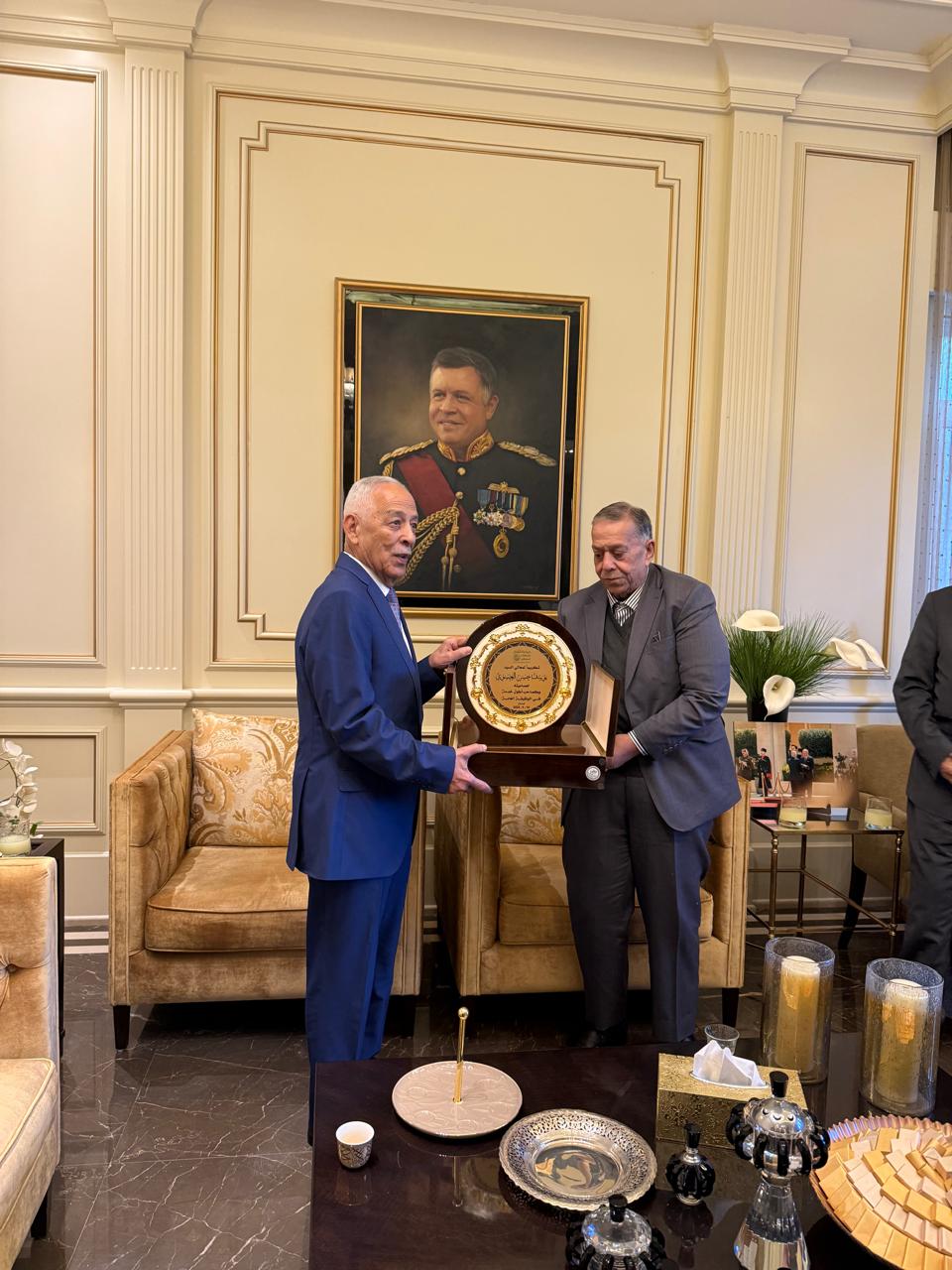 Madar Al-Saa Images 0.7149208270255205