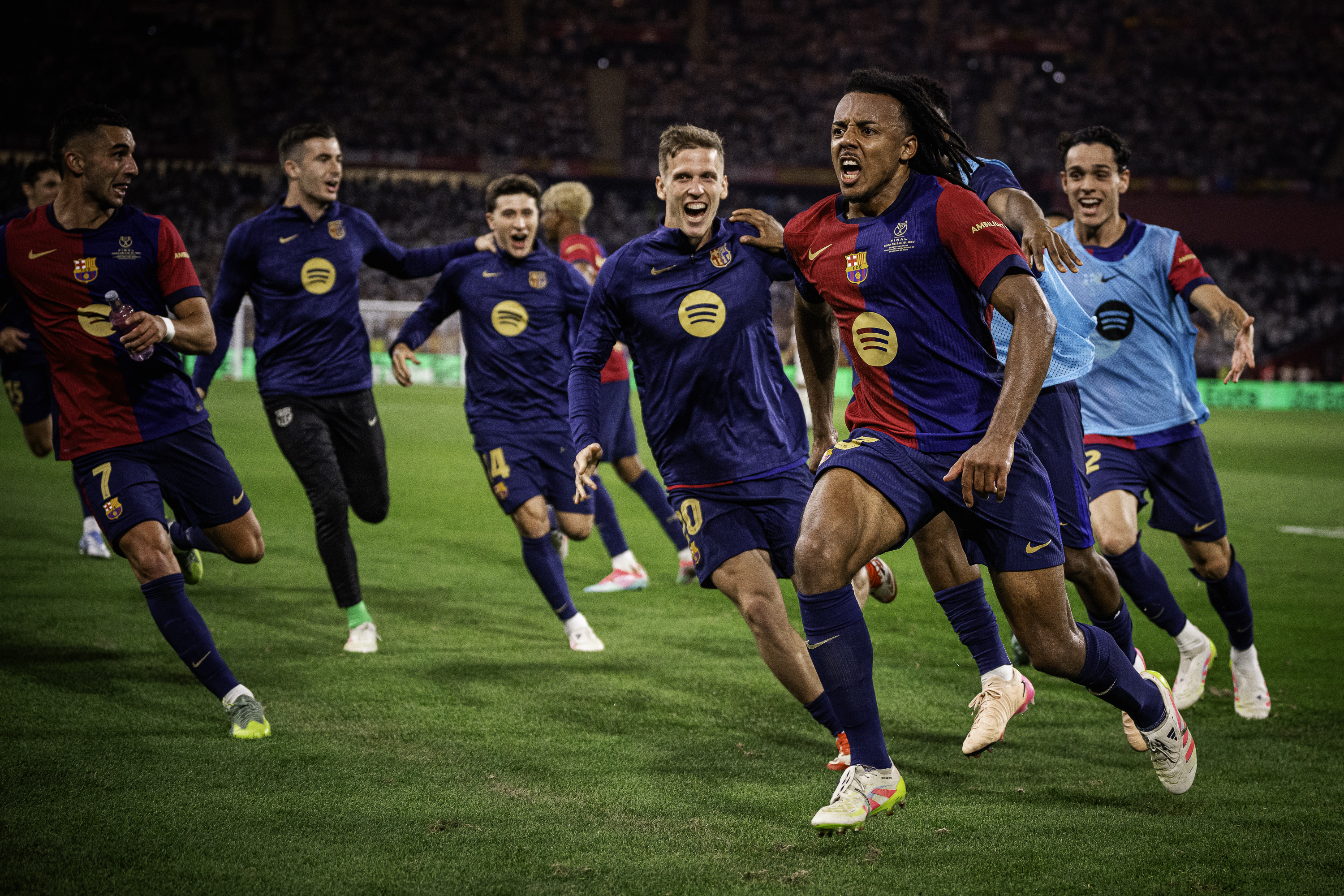 Madar Al-Saa Images 0.04454731605727158