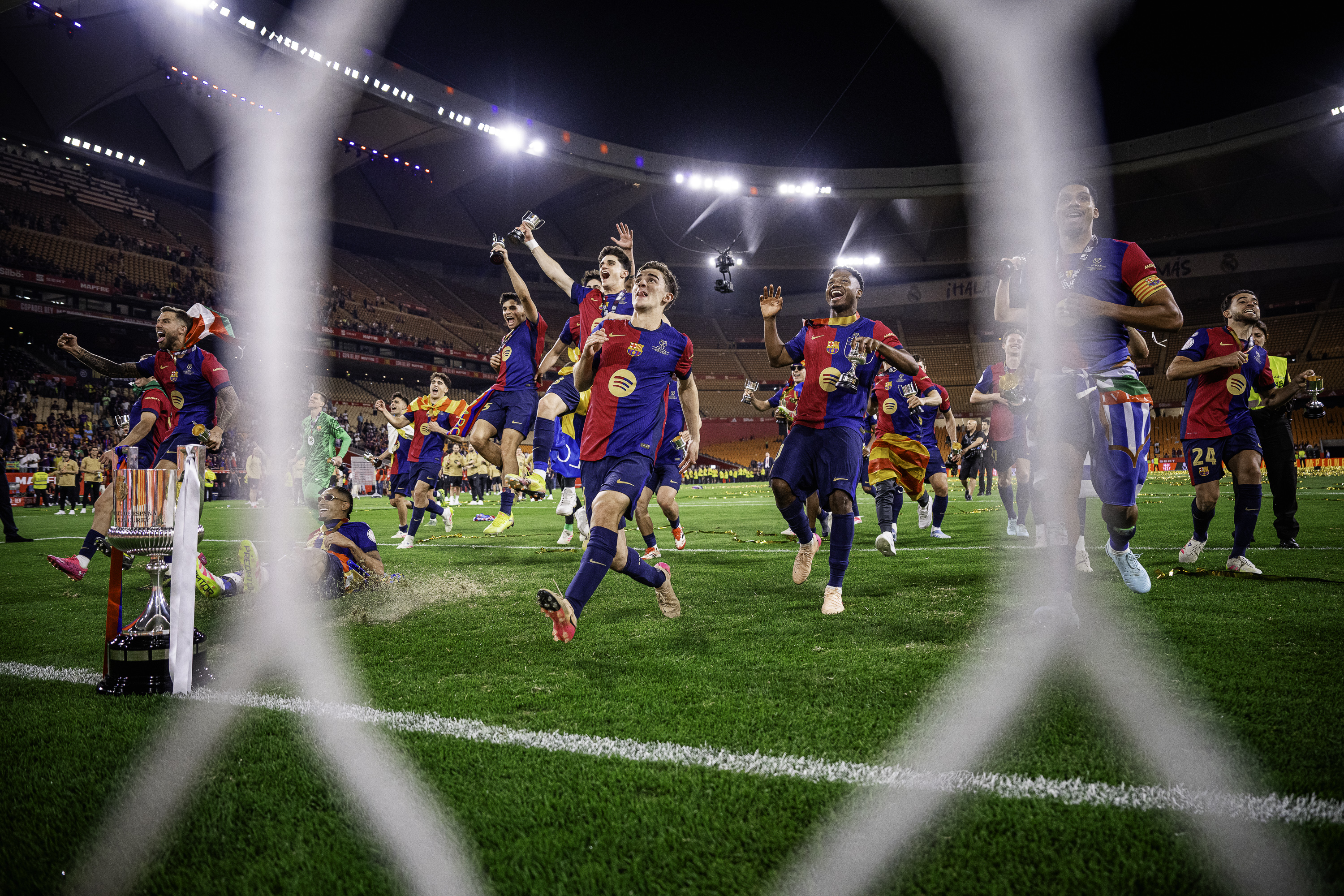 Madar Al-Saa Images 0.45596386536077127